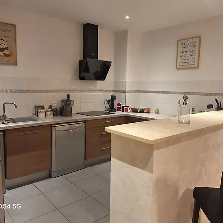 Confortable A Avec Balcon *