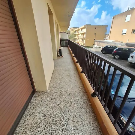 Confortable A Avec Balcon *