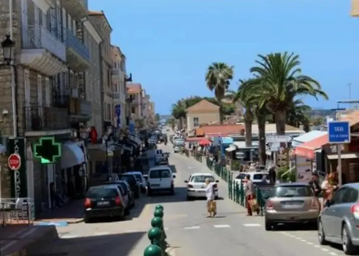 Confortable A Avec Balcon * Propriano (Corsica)
